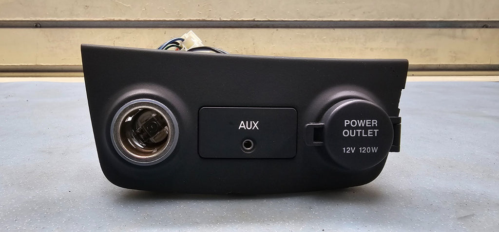 🔥2006-2011 ACCENT ELANTRA AUX JACK INPUT ADAPTER 12V TRIM PANEL BLACK OEM