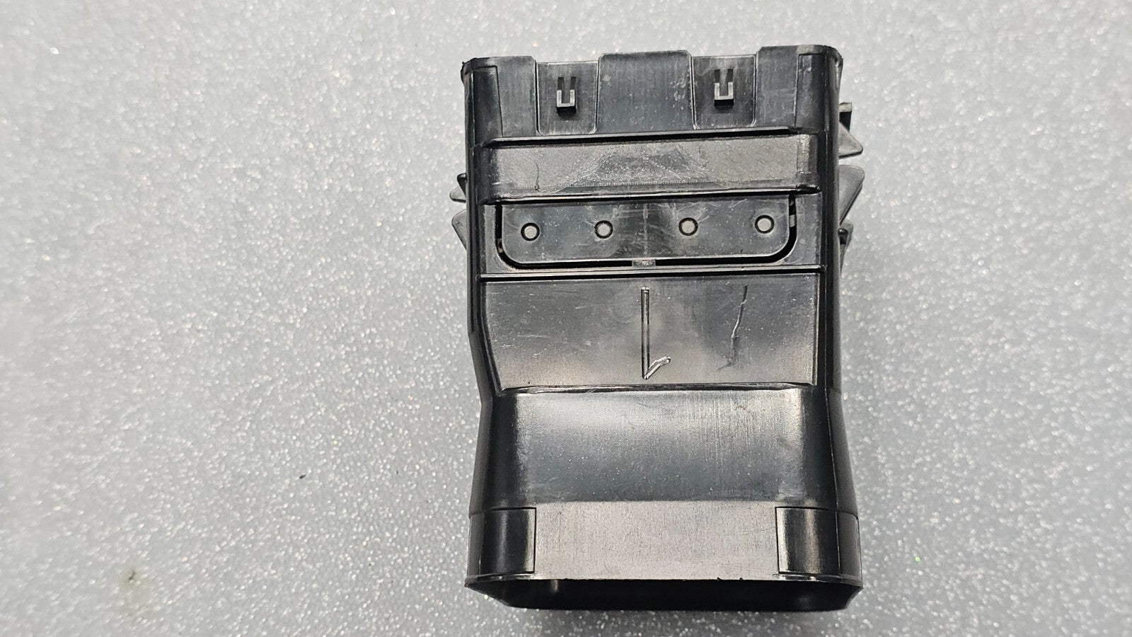 04-12 Colorado Canyon Dash Left Driver Outer Air Vent Conditioning Heater BLACK