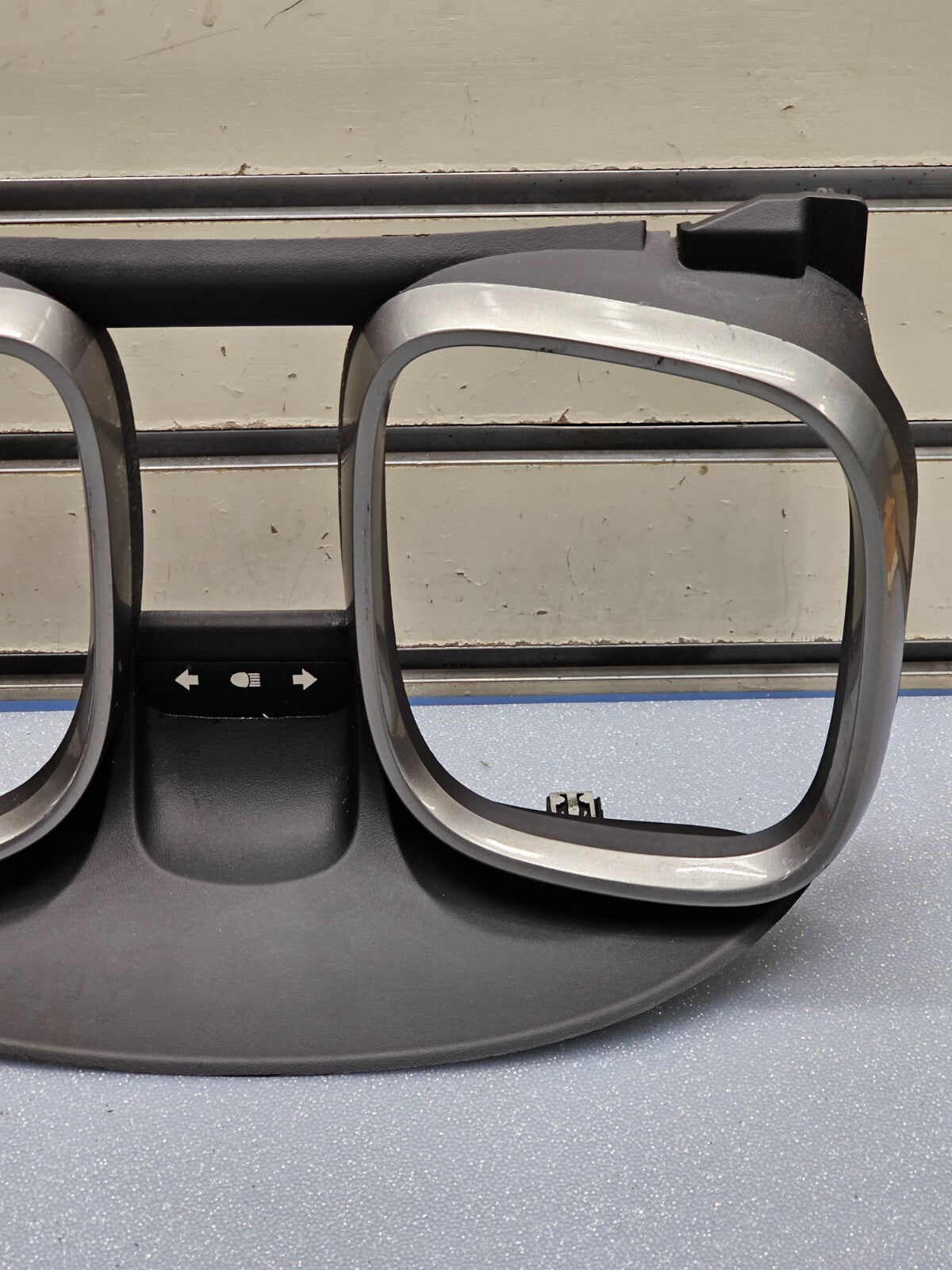🔥13-15 MALIBU DASH INSTRUMENT CLUSTER SPEEDOMETER TACHOMETER BEZEL SILVER/BLACK