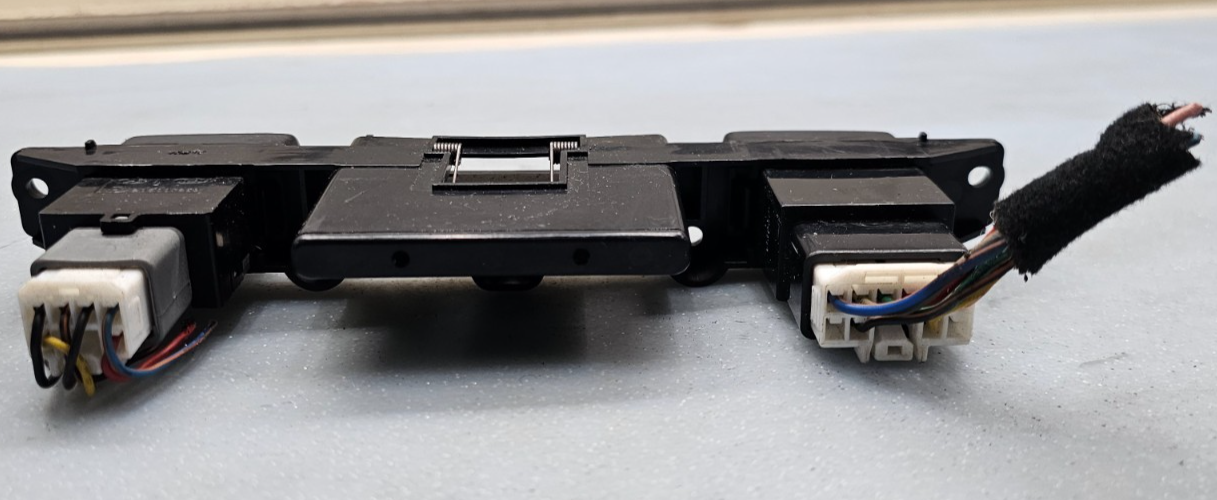 🔥05-10 Kia Sportage Hazard Switch Control Dash Clock Display Time Black OEM