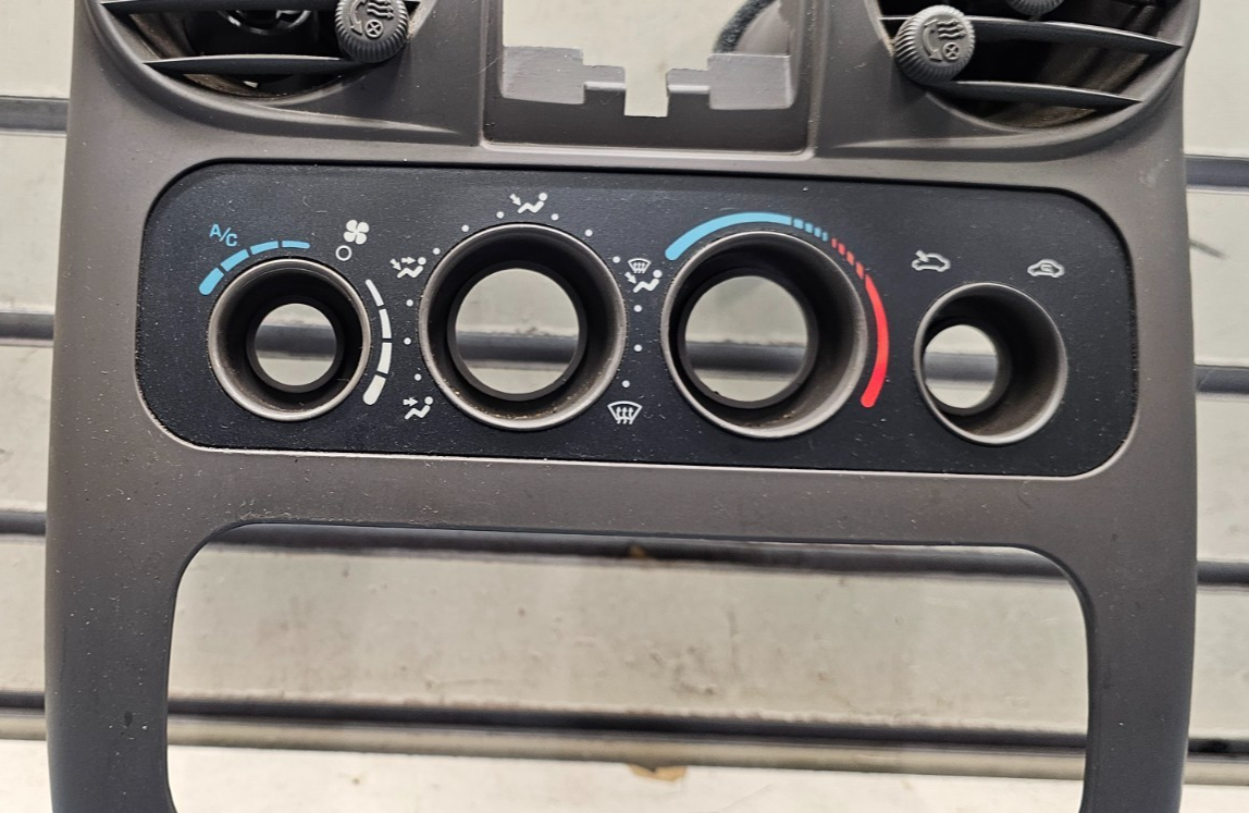 🔥01-05 Chrysler PT CRUISER Dash Radio Bezel Climate Trim Panel DK TAN B17