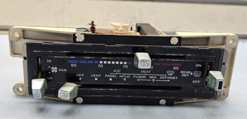 79-86 Ford Thunderbird AC Heater Climate Control Temperature Unit Rear Def Black