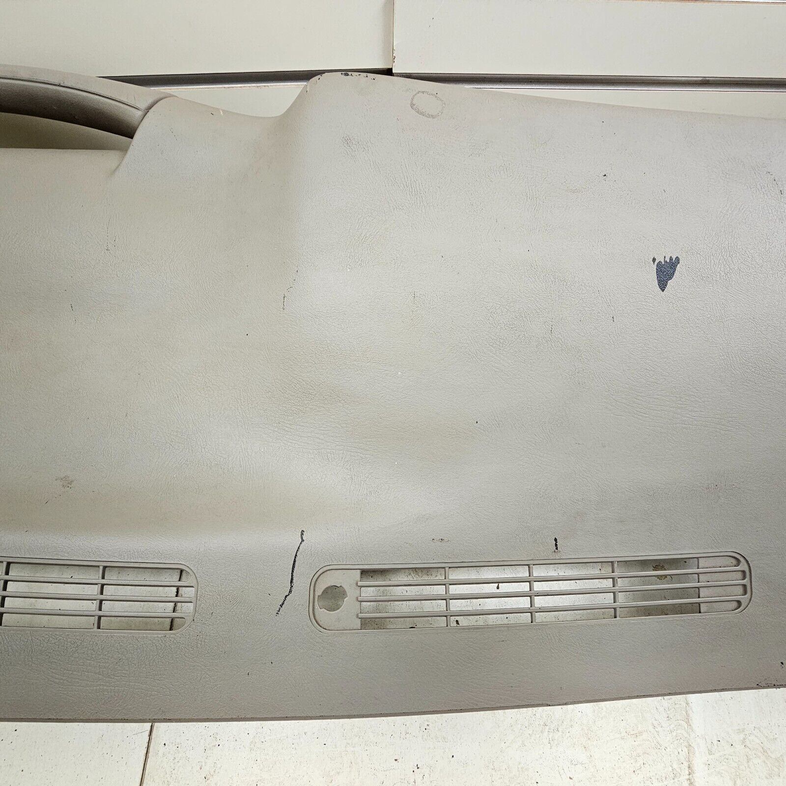 🔥99-06 SILVERADO SIERRA TAHOE Upper Dash Cap Cover Top Dashboard Pad TAN DP1
