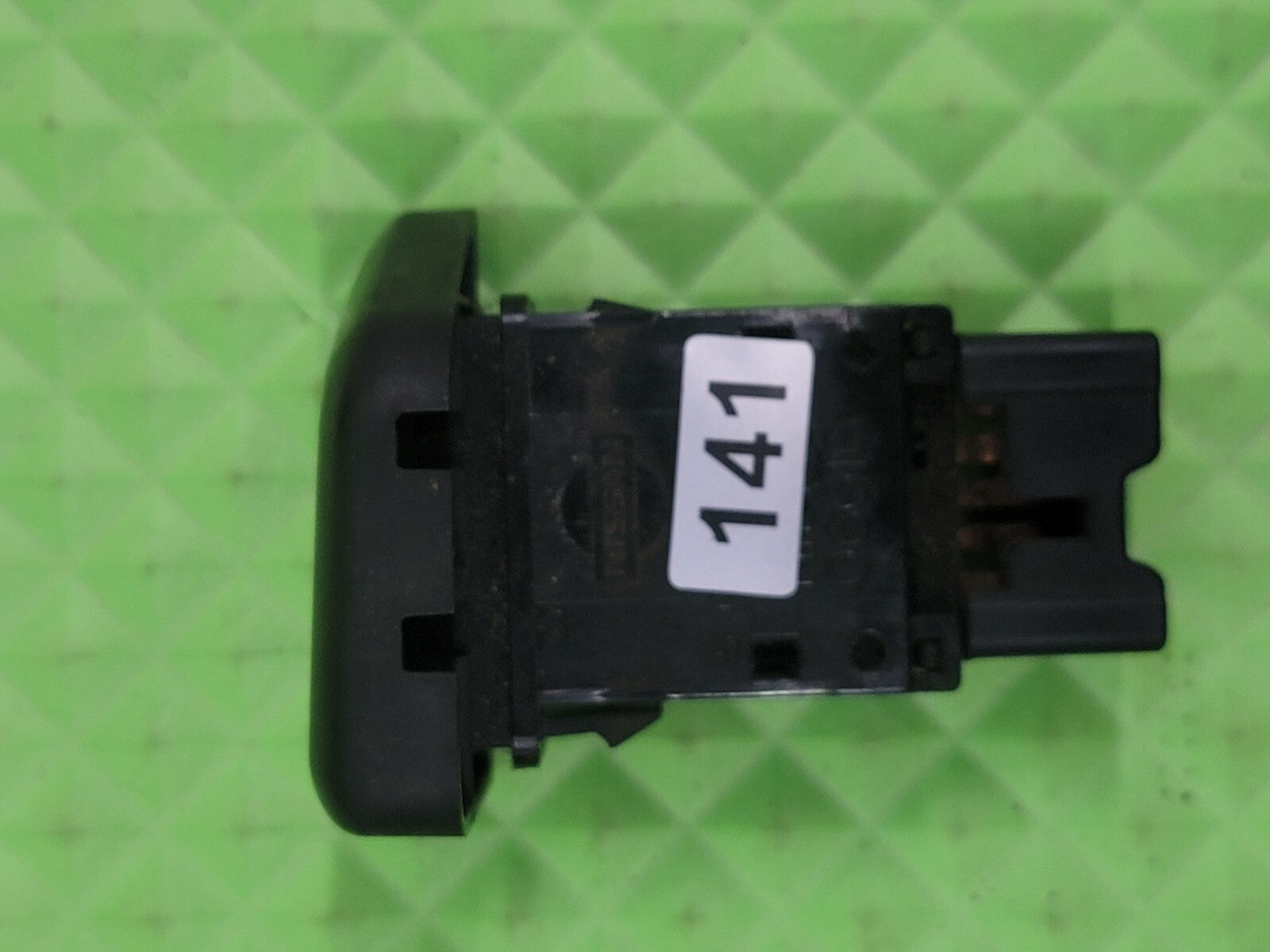 🔥96-00 Nissan Pathfinder, Infiniti QX4 Dash Hazard Light Switch OEM SW30