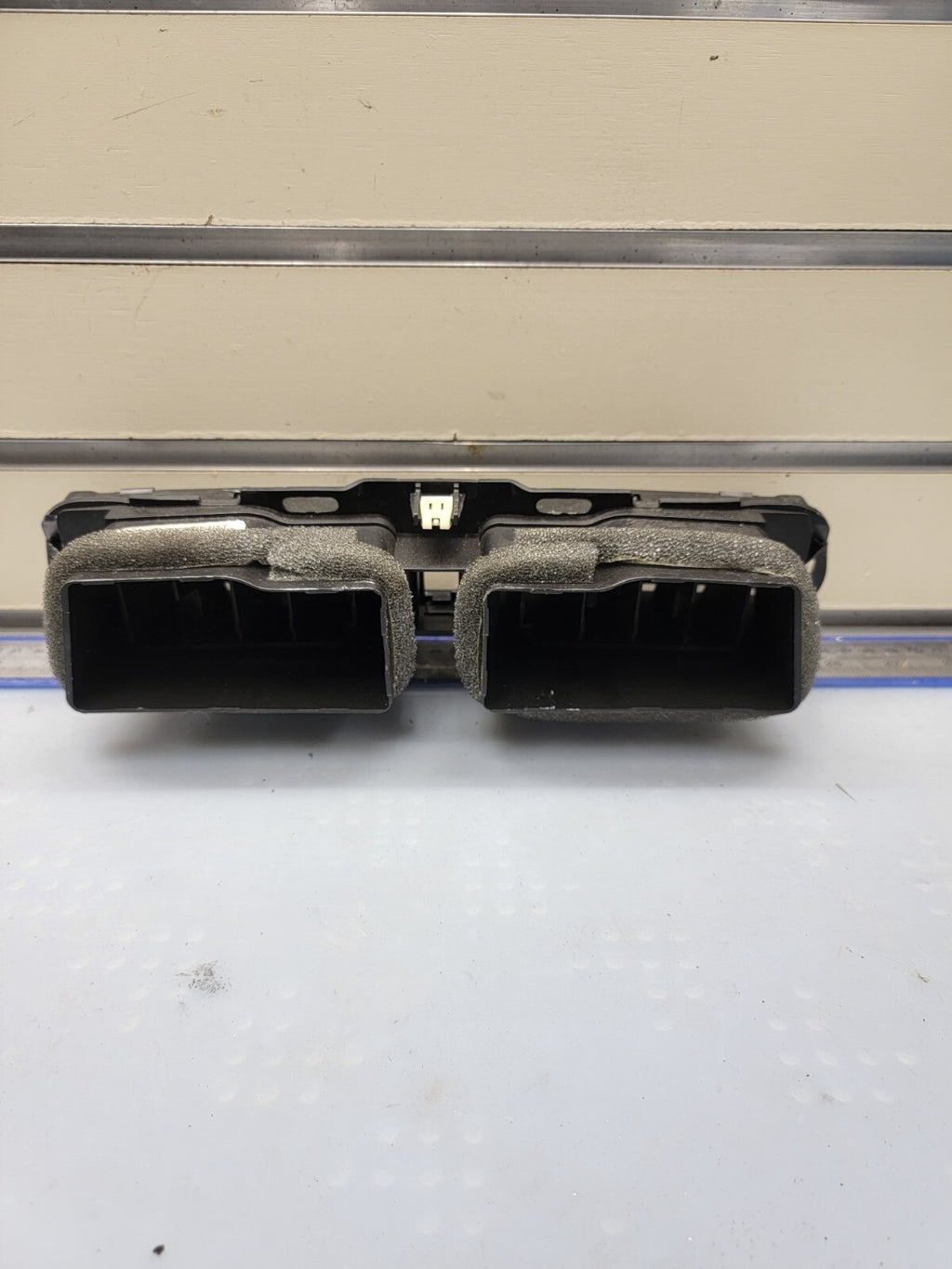 🔥13-20 FORD FUSION Ford Fusion Front Center Dash A/C Air Vent W/ Hazard OEM