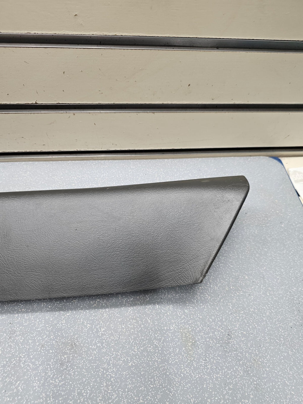 99-06 SILVERADO SIERRA Roof Molding A PILLAR Trim LEFT Driver Speak DARKGRAY p3