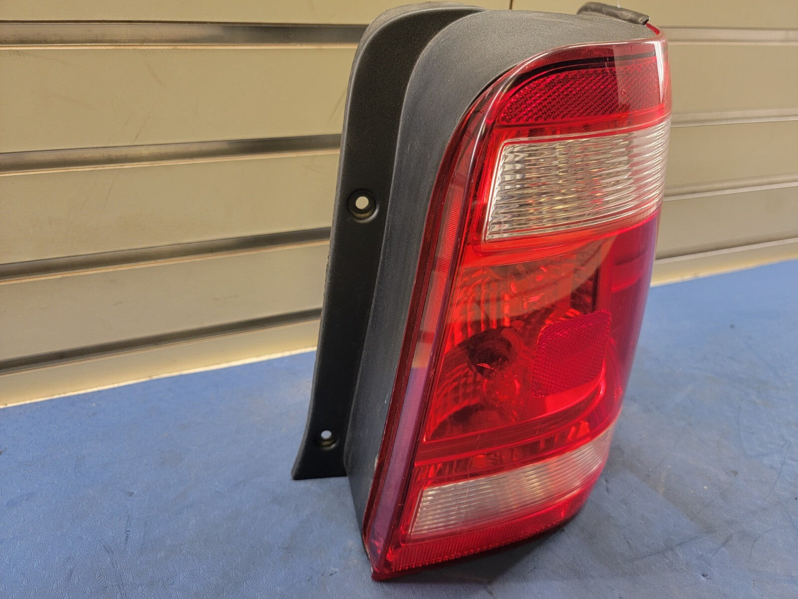 🔥08-12 Ford Escape right Hand passenger Side Rear Tail Light Lamp Genuine OEM