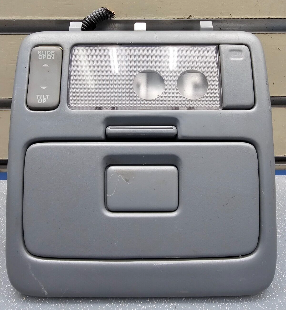 🔥01-05 RAV4 Sienna Overhead Console Dome Map Light Lamp Assembly Interior Gray