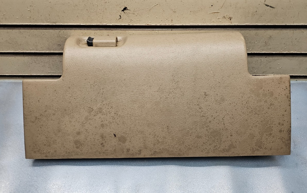 95-99 CHEVY GMC TRUCK SILVERADOC/K Glove Box Storage Compartment Assembly TAN G2