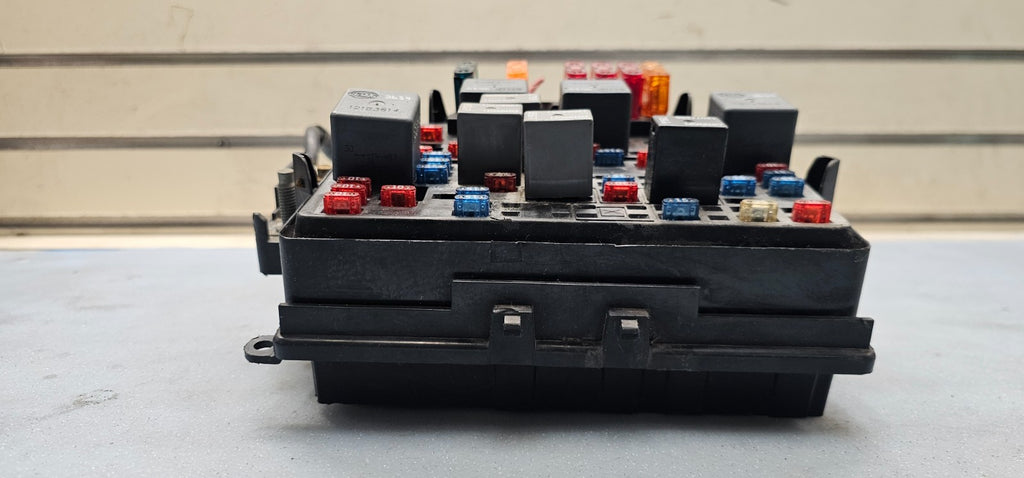🔥99-02 Sierra Silverado Engine TIPM Fuse Relay Box Junction Body Control Module