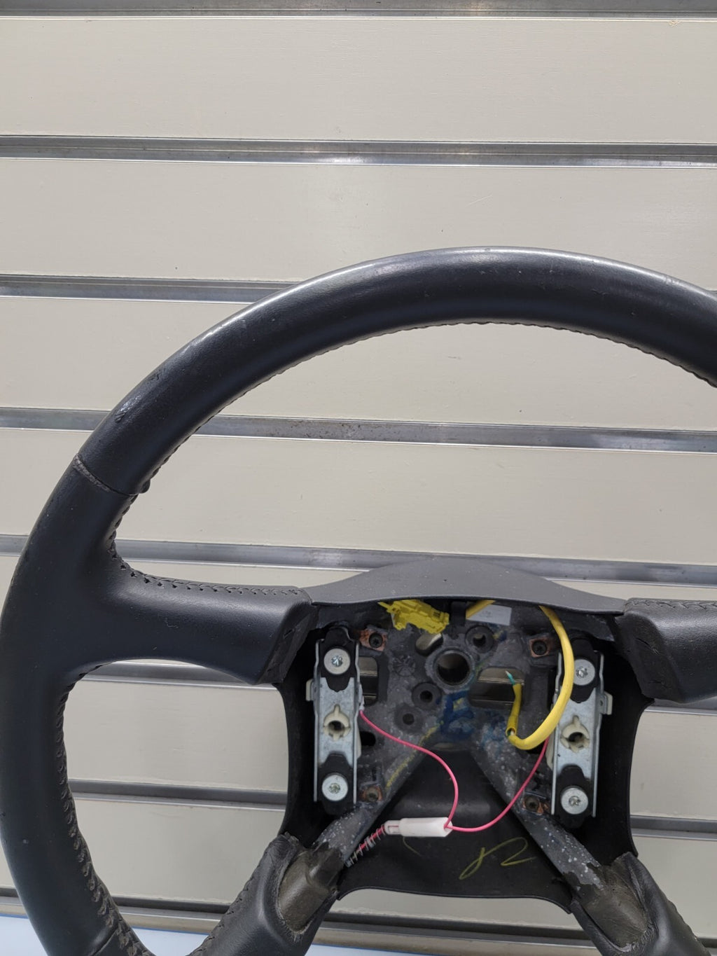 99-02 Chevy Silverado Tahoe Suburban Blazer SONOMA Steering Wheel Leather black