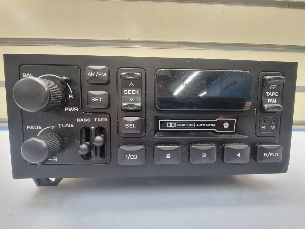 🔥84-02 Cherokee Wrangler Caravan Dodge Chrysler Jeep AM/FM CASSETTE RADIO