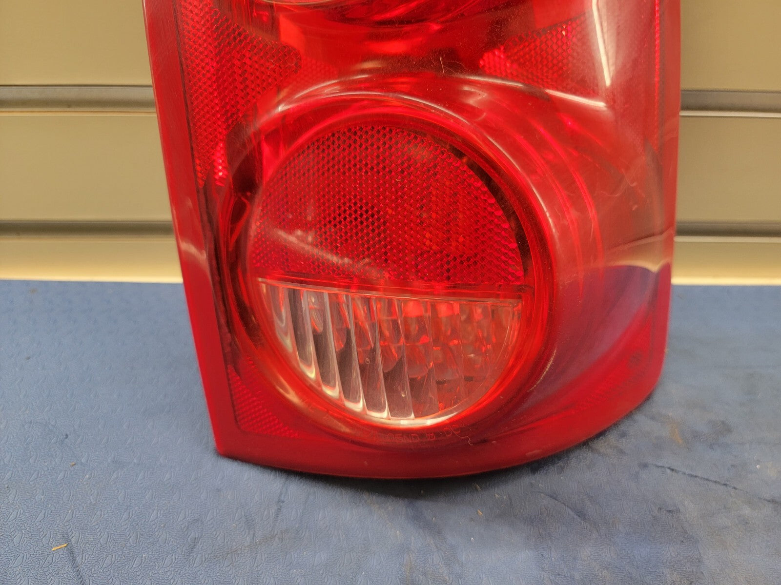 🔥05-11 Dodge Dakota Quarter Tail Light Outer Lamp Right Passenger Assembly