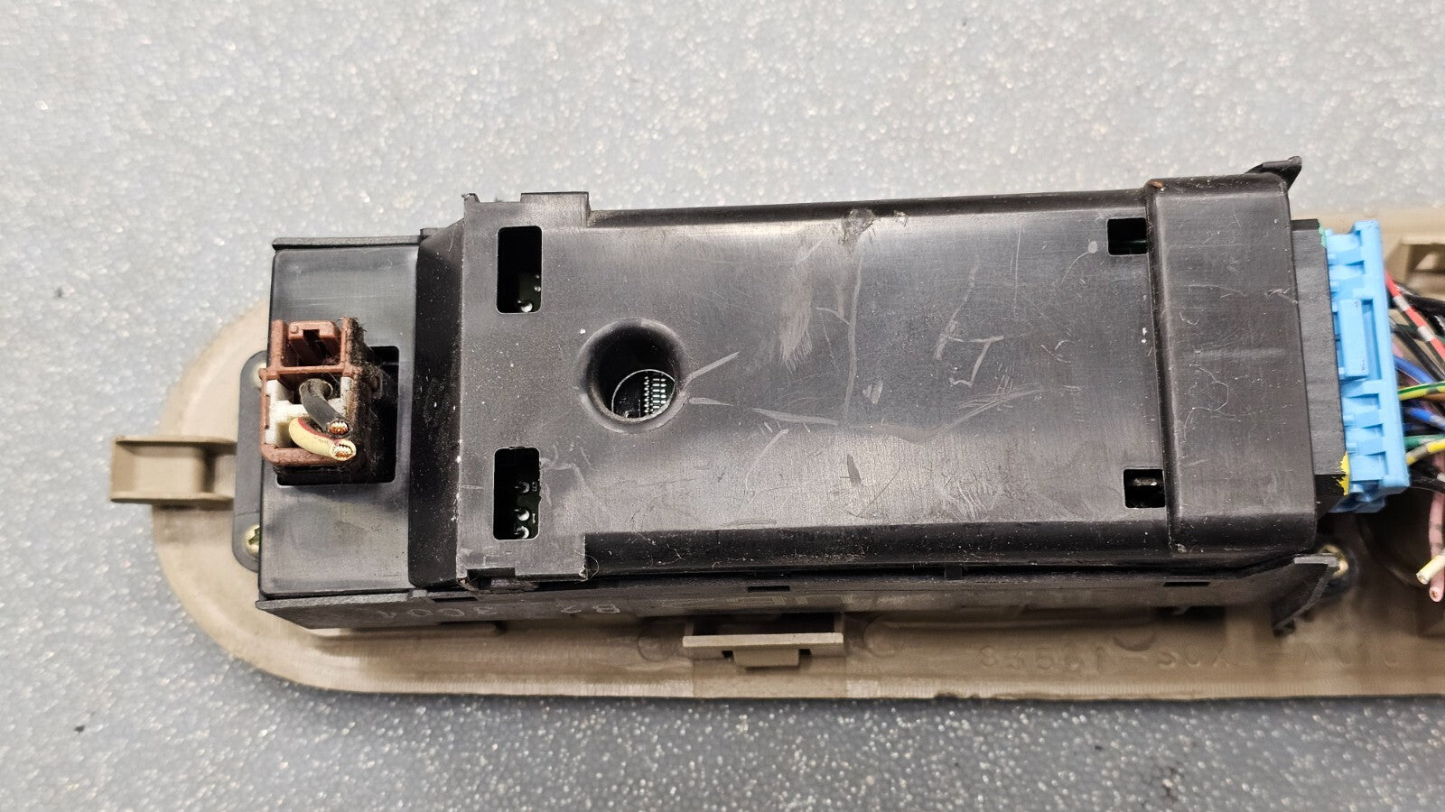🔥99-04 Odyssey Front Left Driver Door Master Window Switch Bezel Assembly Tan