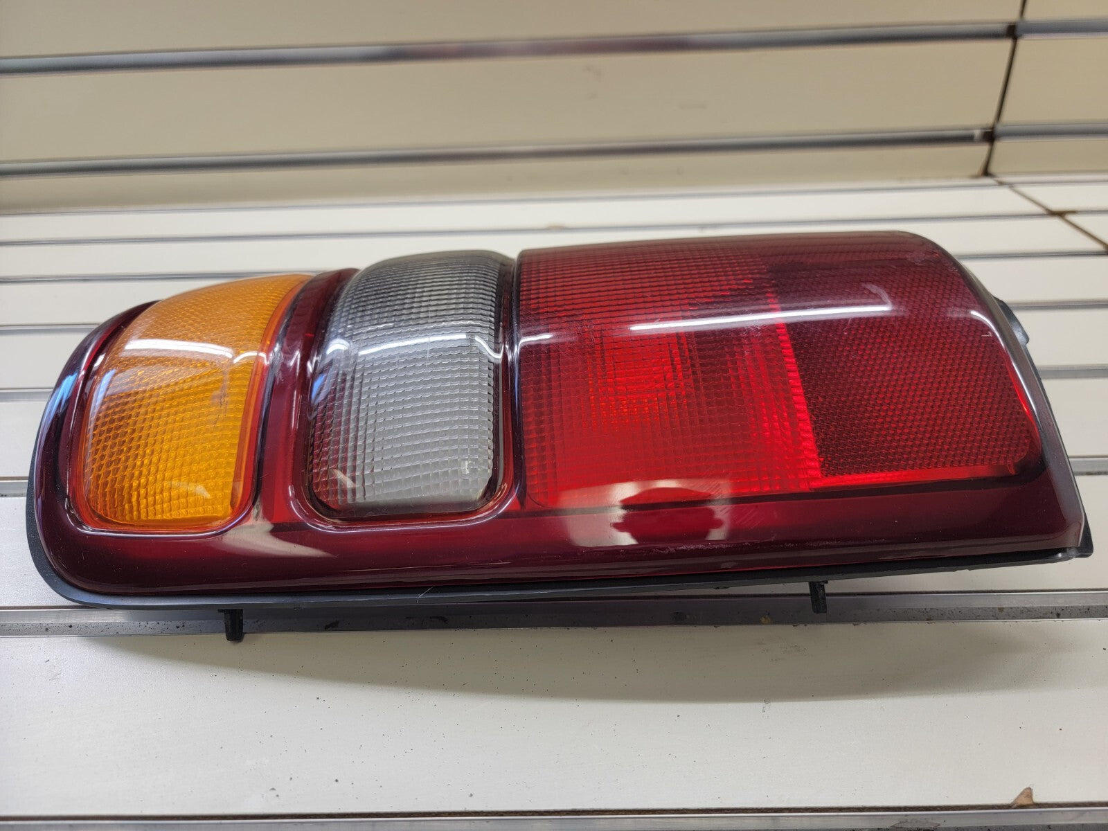 2000-2003 Chevrolet Tahoe suburban taillight Tail Light Assembly Left driver