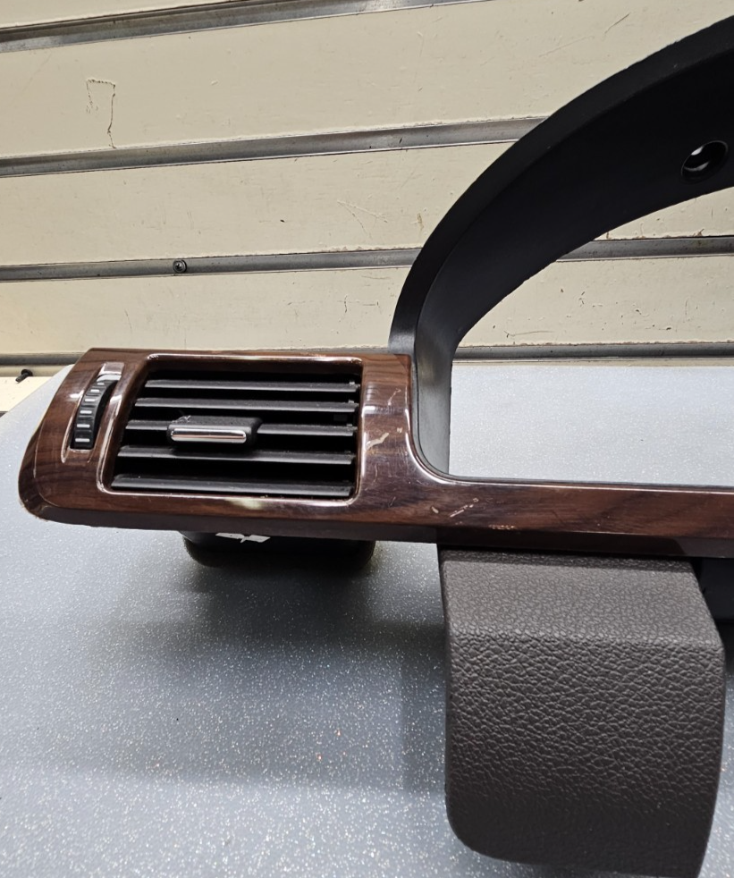 🔥05-07 Montego Five Hundred Speedometer Instrument Cluster Dash Trim Bezel Wood