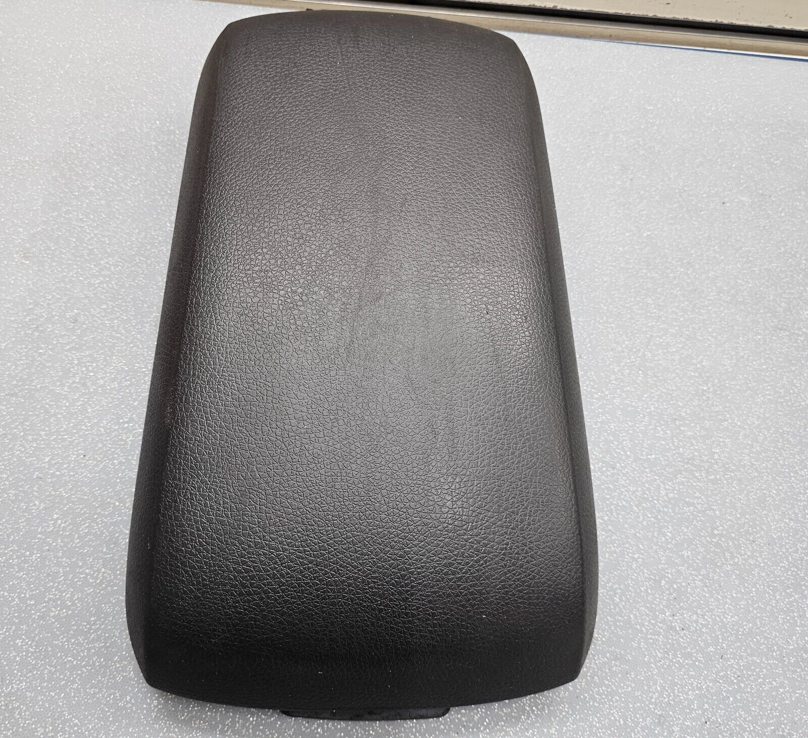 07-10 Edge Front Center Console Lid Leather Armrest Assembly Top Cover Black