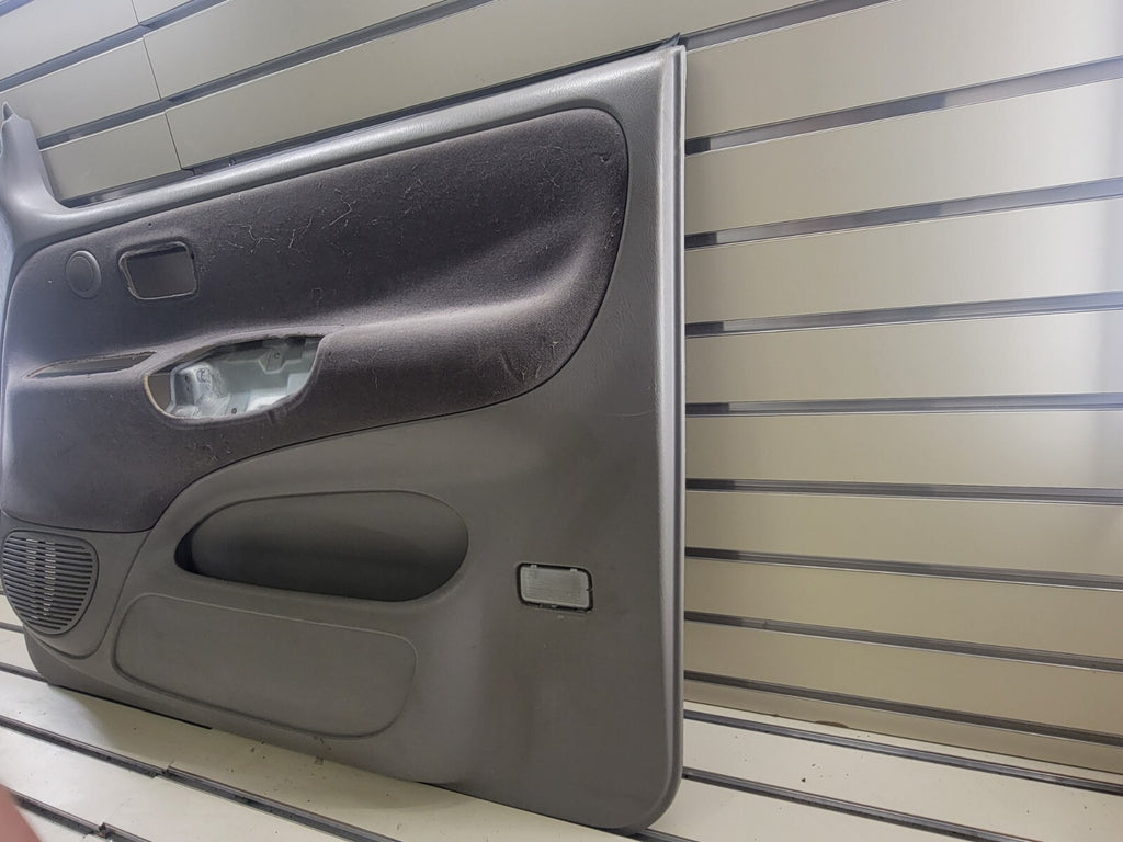 🔥2004-2006 Toyota Tundra Crew Cab Door TrimPanel FRONT right PASSENGER grey D20