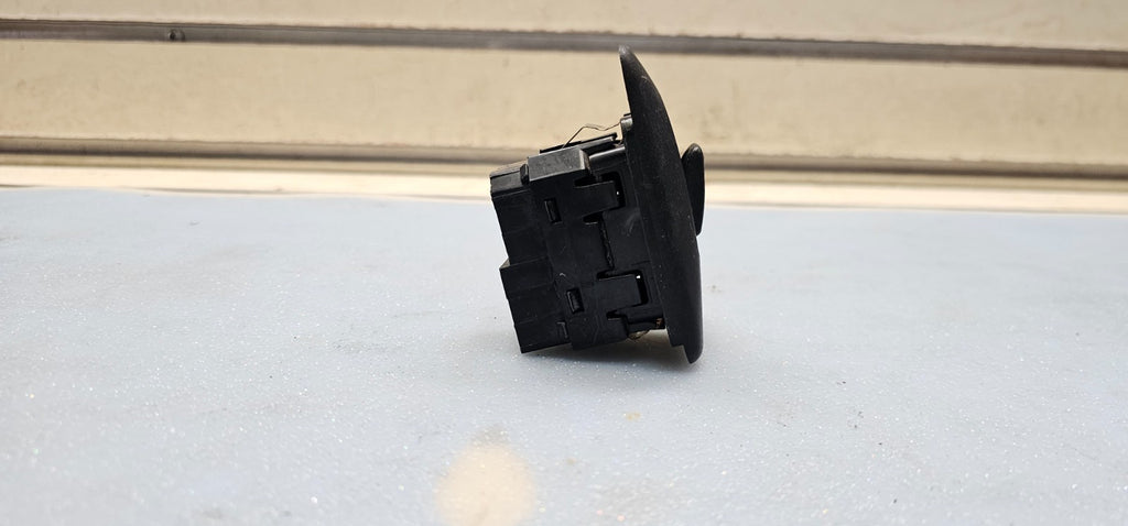 🔥03-06 Silverado Tahoe Suburban Yukon Sierra Left Rear Window Door Switch Black