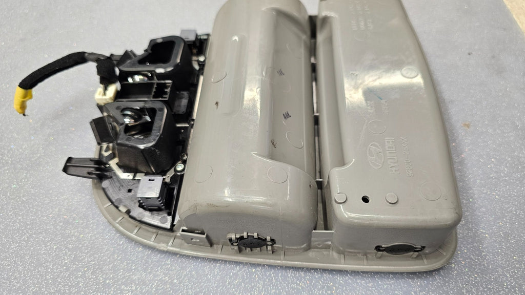 🔥07-12 HYUNDAI SANTA FE FRONT OVERHEAD CONSOLE DOME MAP LIGHT LAMP SUNROOF GRAY