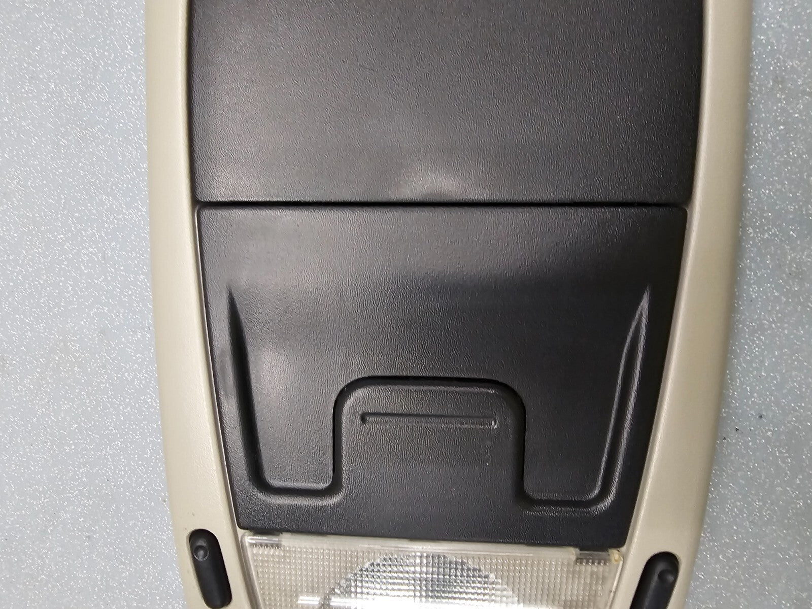 02-05 Explorer Mountaineer Overhead Console Dome Map Light Storage Assembly Tan