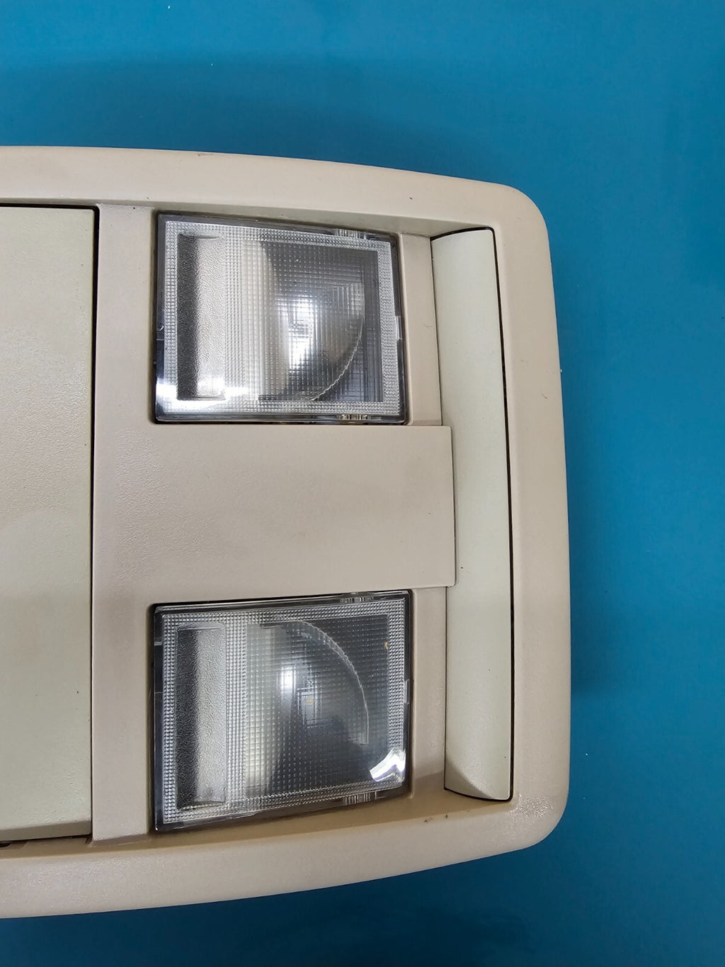 05-07 Dodge Charger 13-18 Challenger Overhead Console Dome Map Light Storage Tan