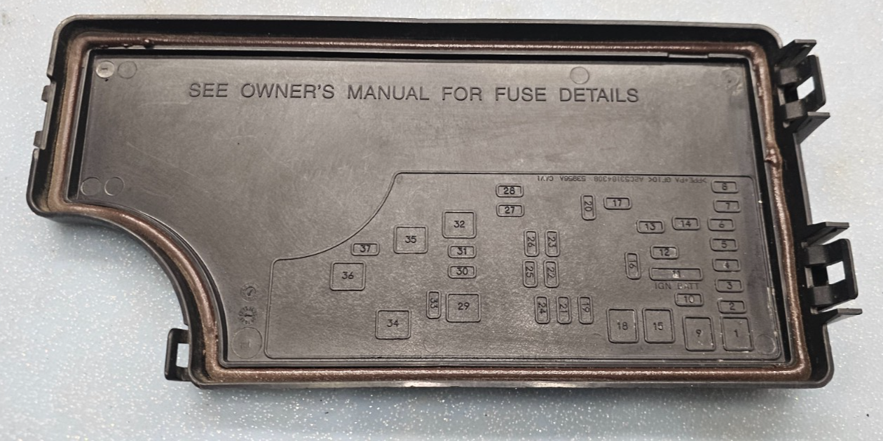 04-16 AVENGER SEBRING JEEP PATRIOT CALIBER Front Relay Engine Fuse Box Cover Lid