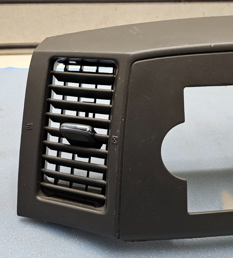 🔥05-07 Grand Cherokee Radio Dash Bezel Trim Surround Vent SLATE DK GRAY B30