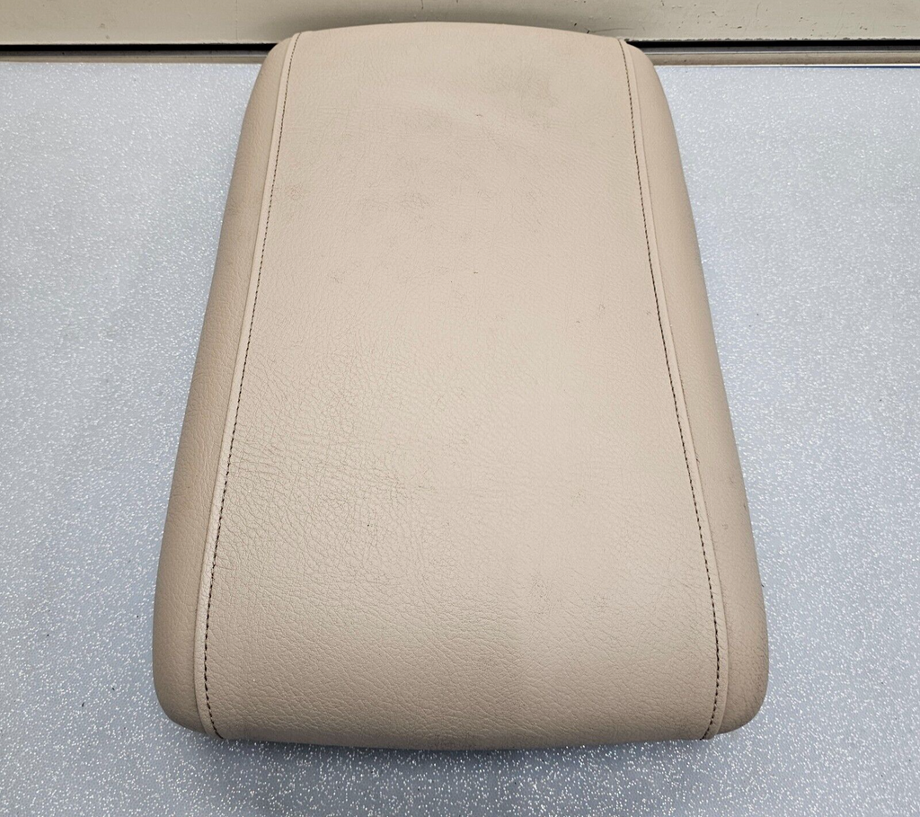 03-06 EXPEDITION Center Console Arm Rest Storage Cover Top Pad Lid Assembly Tan