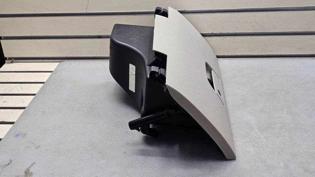🔥08-10 GRAND CHEROKEE COMMANDER DASH GLOVE BOX COMPARTMENT LID ASSEMBLY TAN