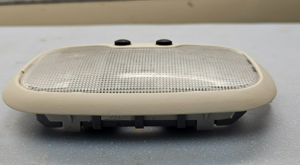 🔥07-12 Dodge Caliber Roof Overhead Console Lights Lamp w/o Sunroof Trim TAN OEM