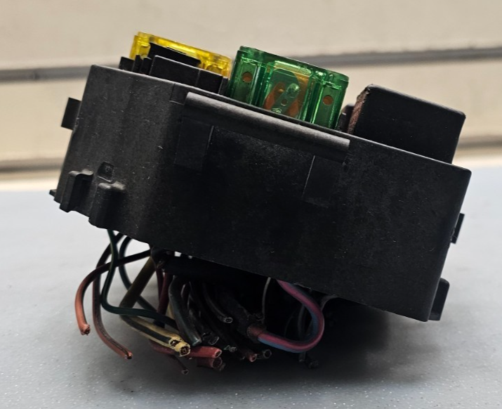 🔥97-98 Ford F250 F350 Fuse Box Junction Relay Block Integrated Power Module BCM