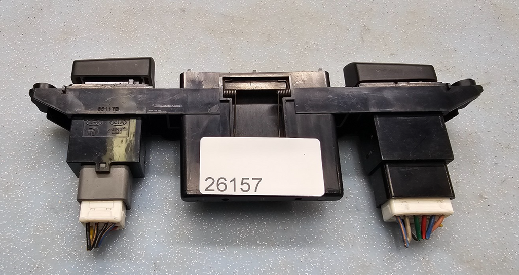 🔥05-10 Kia Sportage Hazard Switch Control Dash Clock Display Time Black