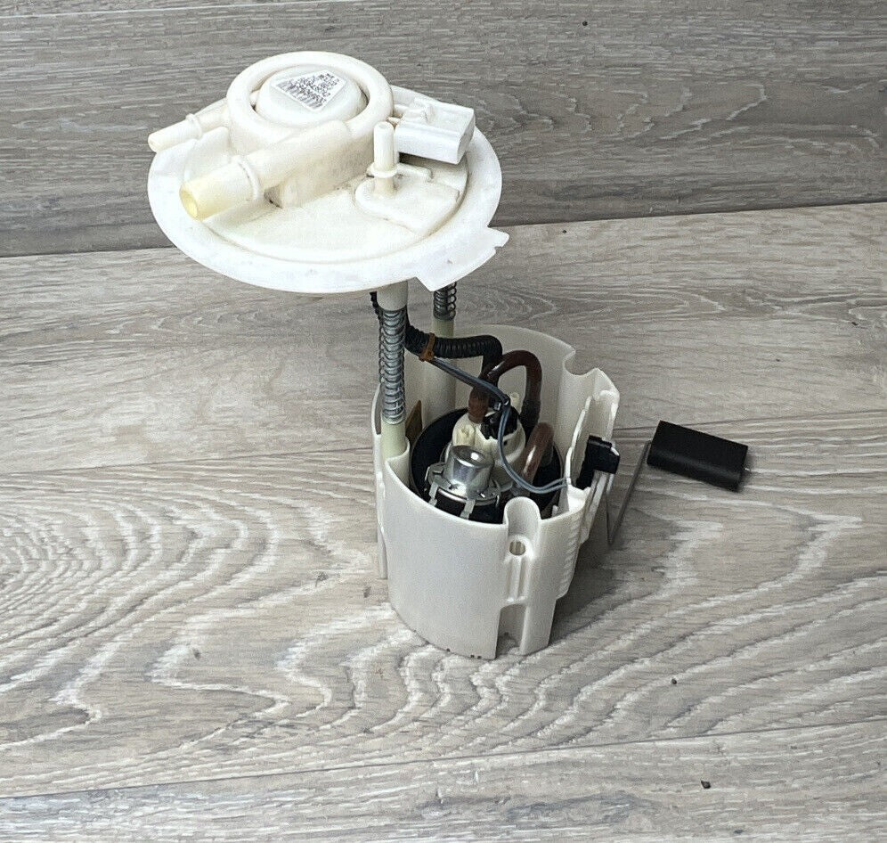 13-16 Dodge Dart Jeep Cherokee Fuel Gas Tank Electrical Pump Module Assembly 2 L
