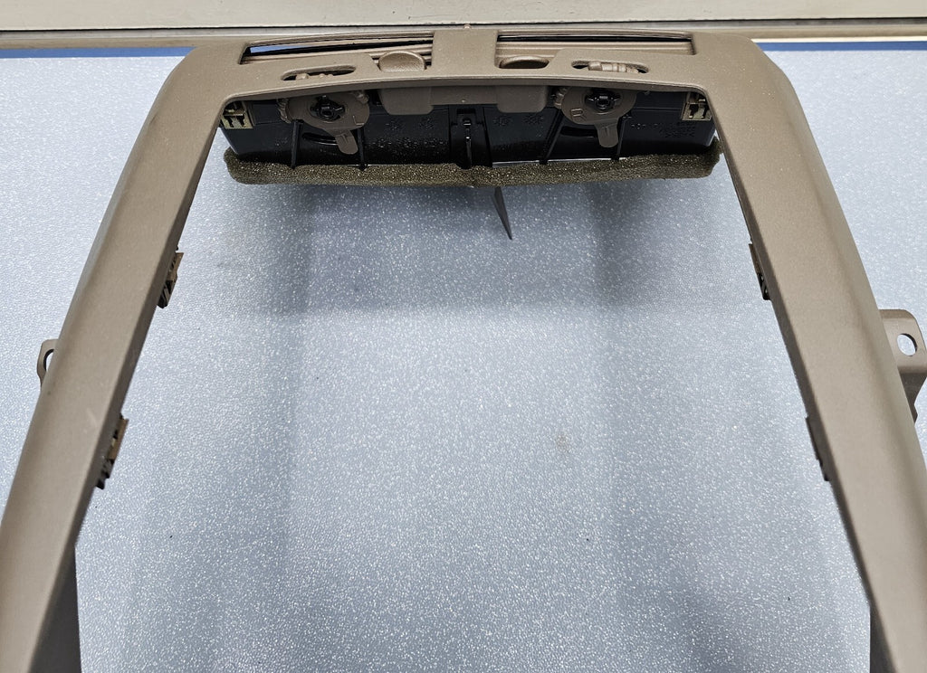 🔥04-07 Chevy MALIBU Dash Center Bezel Radio Climate Air Vents TRIM Tan B7