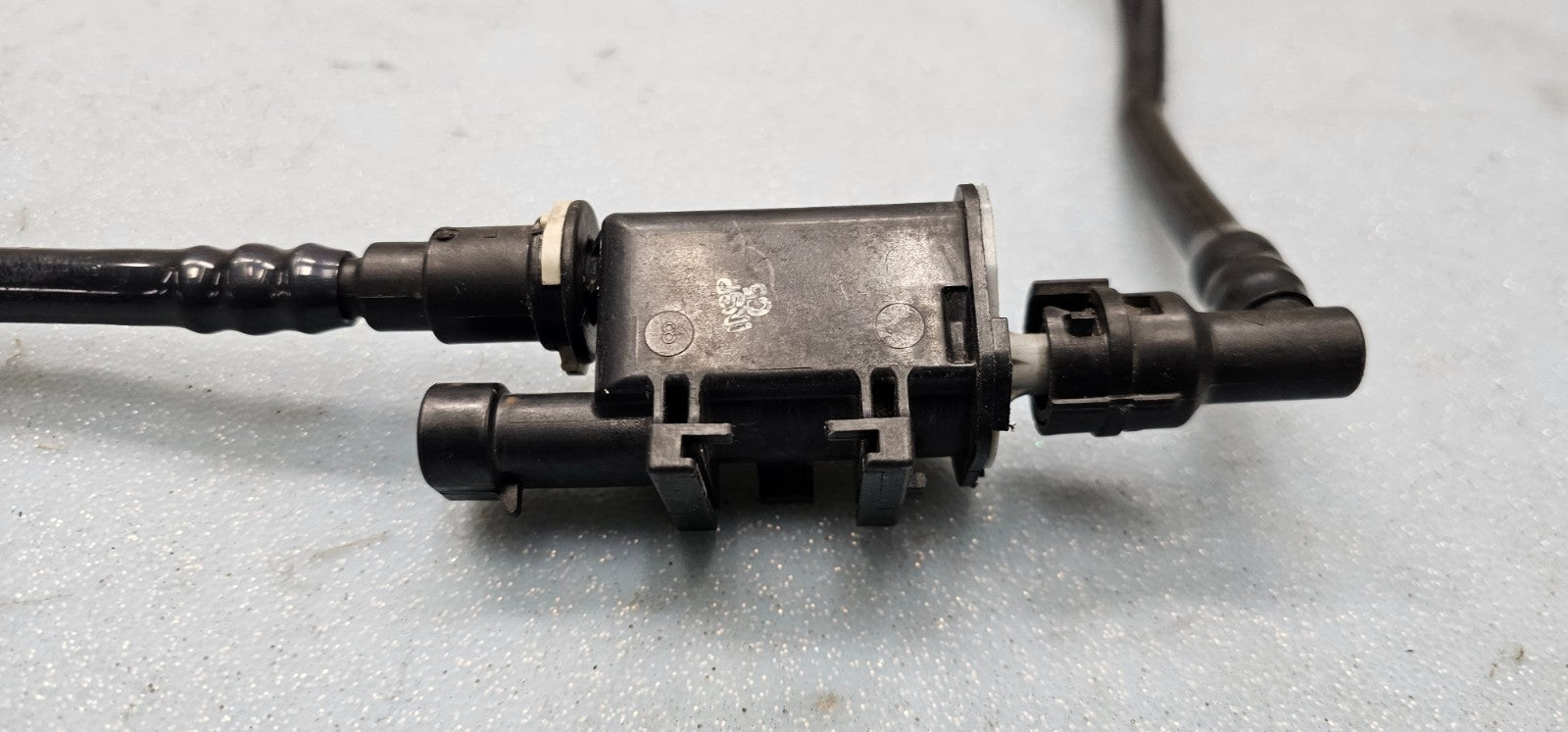 🔥04-20 Colorado Savana Express Valve Purge Solenoid Evap Emission Canister