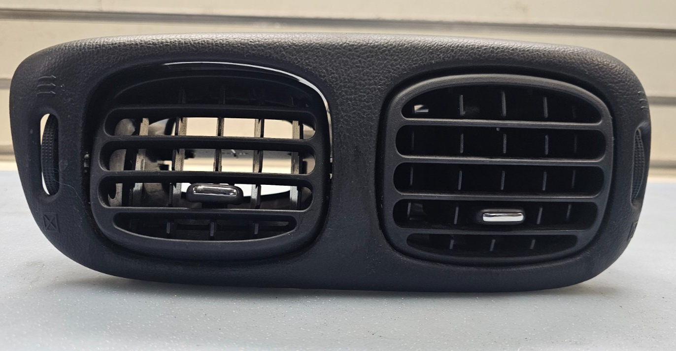 🔥03-09 Chevy Trailblazer EXT Center Dash Air Vent Heater Conditioning Black OEM