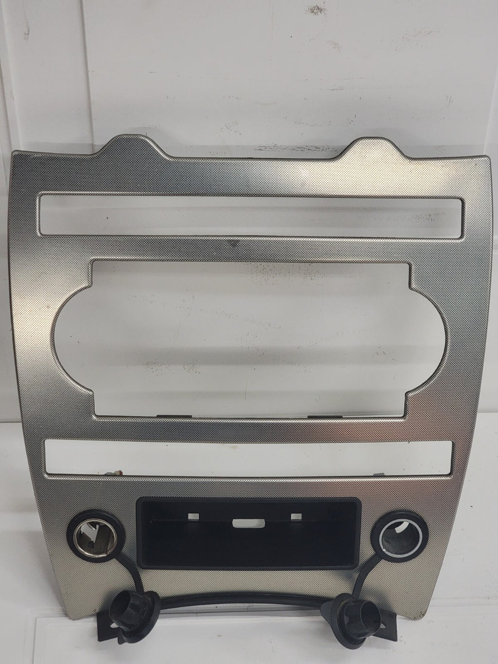 🔥2005-2006 JEEP GRAND CHEROKEE DASH PANEL RADIO SURROUND TRIM BEZEL OEM B70