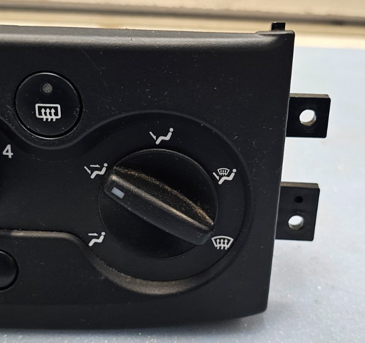 04-08 Chevy AVEO Wave Dash AC Heater Temperature Climate Control Air Conditioner