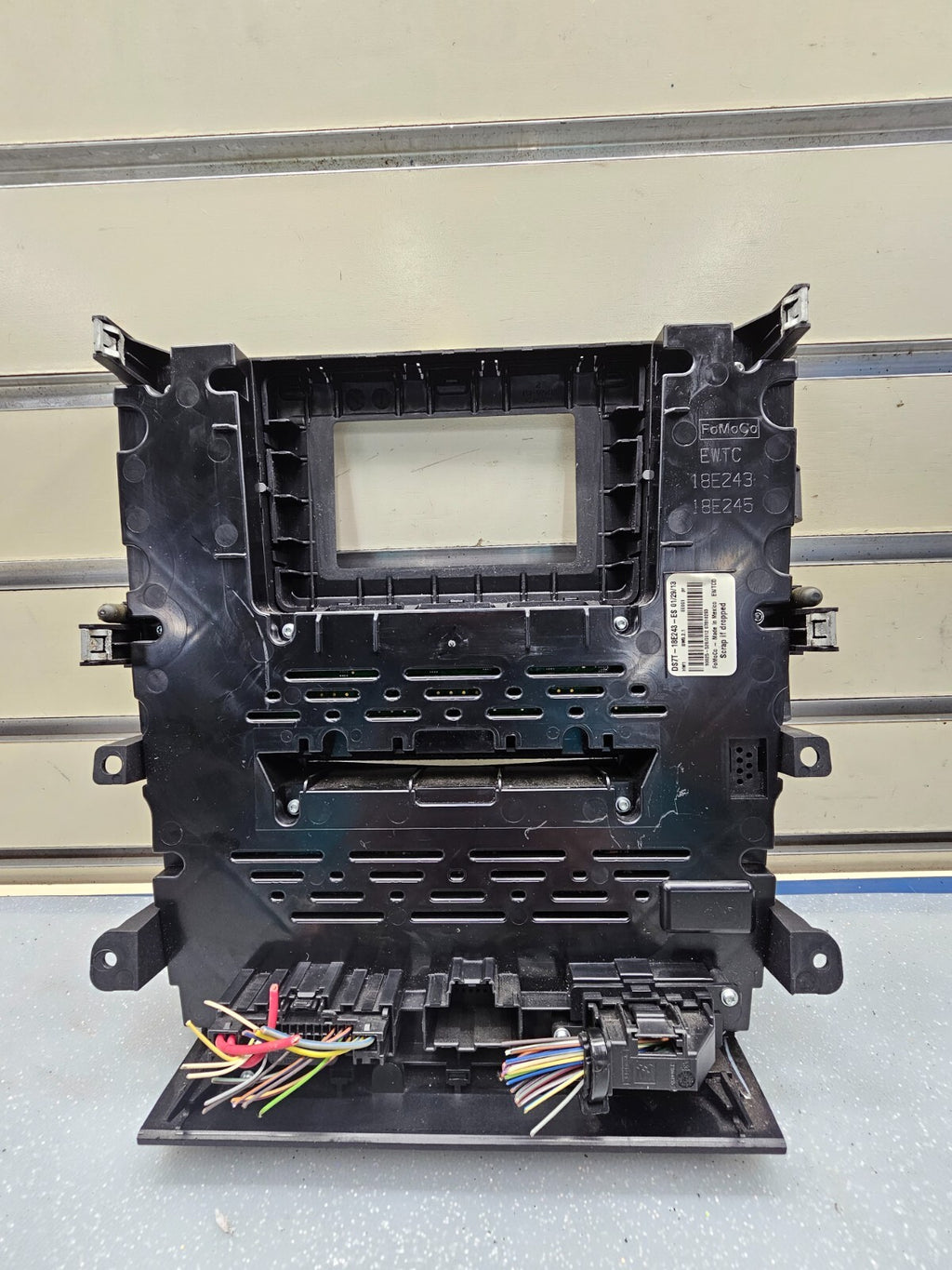 🔥2013-2016 FORD FUSION RADIO/HEATER AC CLIMATE CONTROL SWITCH PANEL BEZEL BLACK