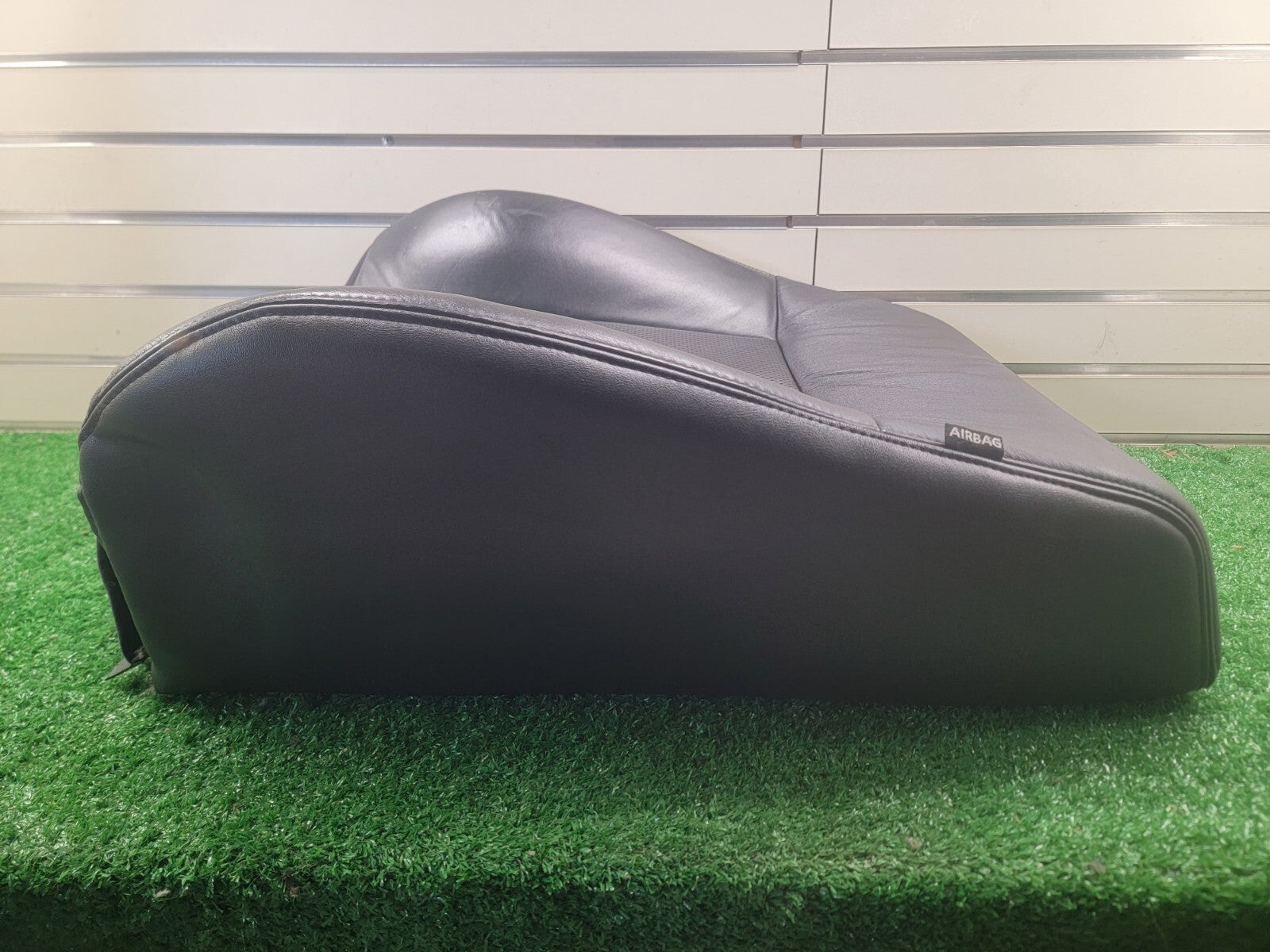 07-14 Lincoln Navigator Front Left Driver Bottom Leather Seat Cover Black