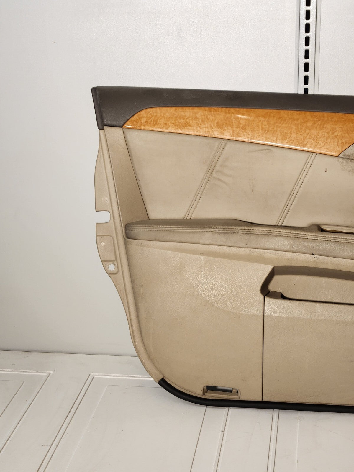 🔥2005-2008 Toyota Avalon LMTD Front Door Trim Panel Tan