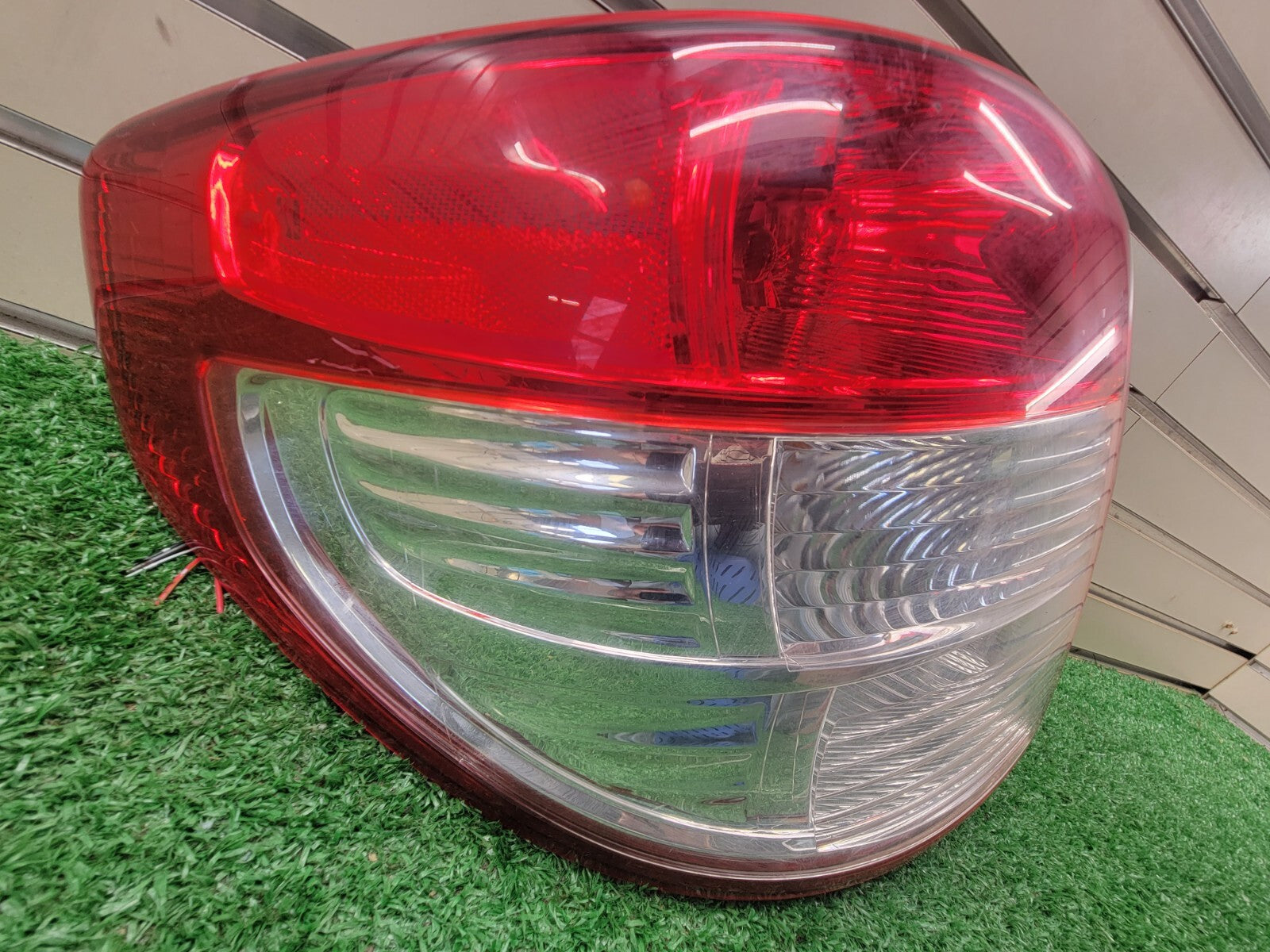 🔥08-13 Suzuki SX4 Sedan Rear Left Driver Tail Light Lamp Assembly Chrome OEM