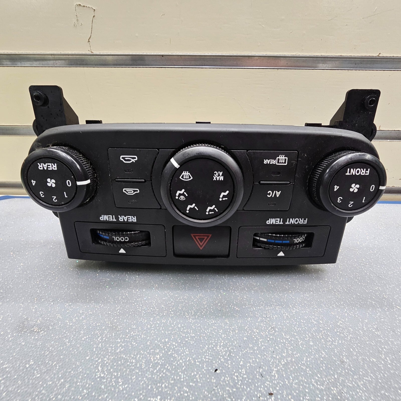 🔥2006-2014 Kia Sedona Dash Mounted A/C Heat Manual Temperature Climate Control