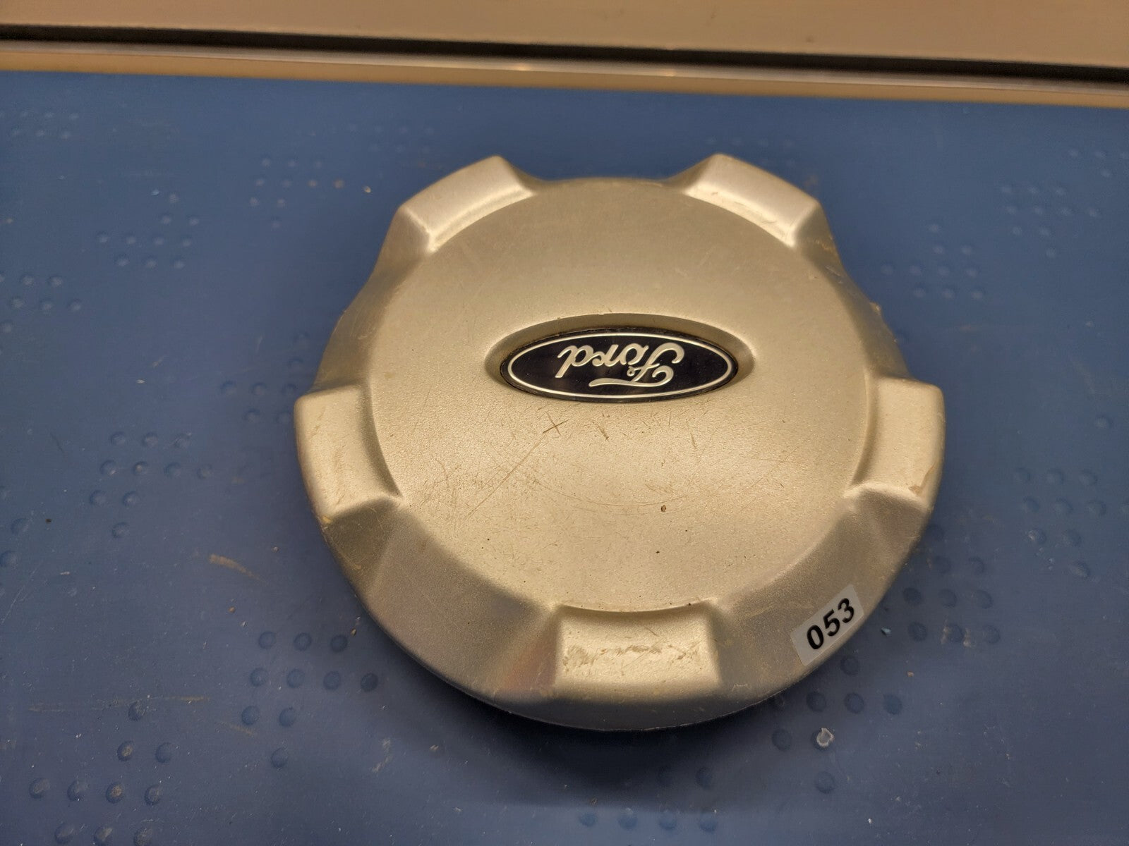 🔥2001- 2004 OEM Ford Escape Wheel Hb Caps Center Cap SILVER