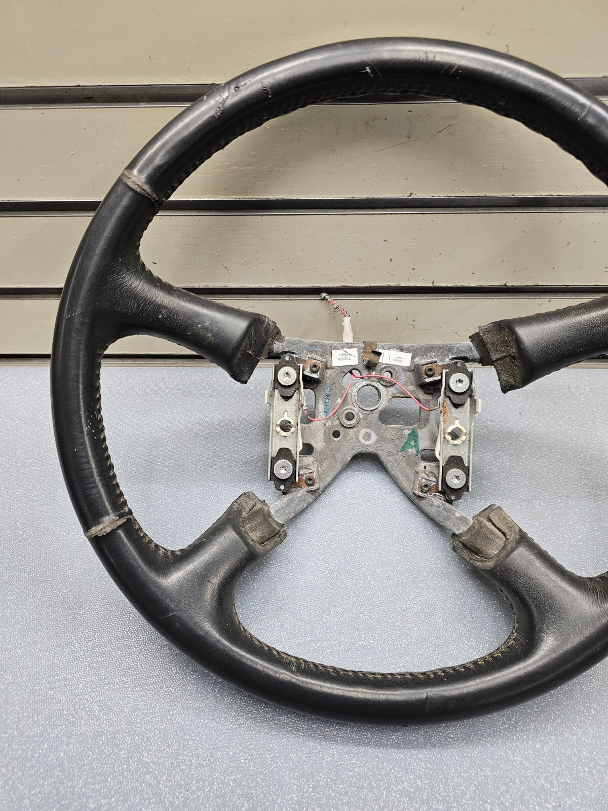 99-02 Chevy Silverado Tahoe Suburban Blazer SONOMA Steering Wheel Leather black