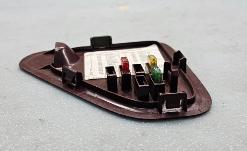 🔥95-99 Chevy GMC C/K 1500 Tahoe Truck Dash Fuse Box Cover Lid Assembly Maroon
