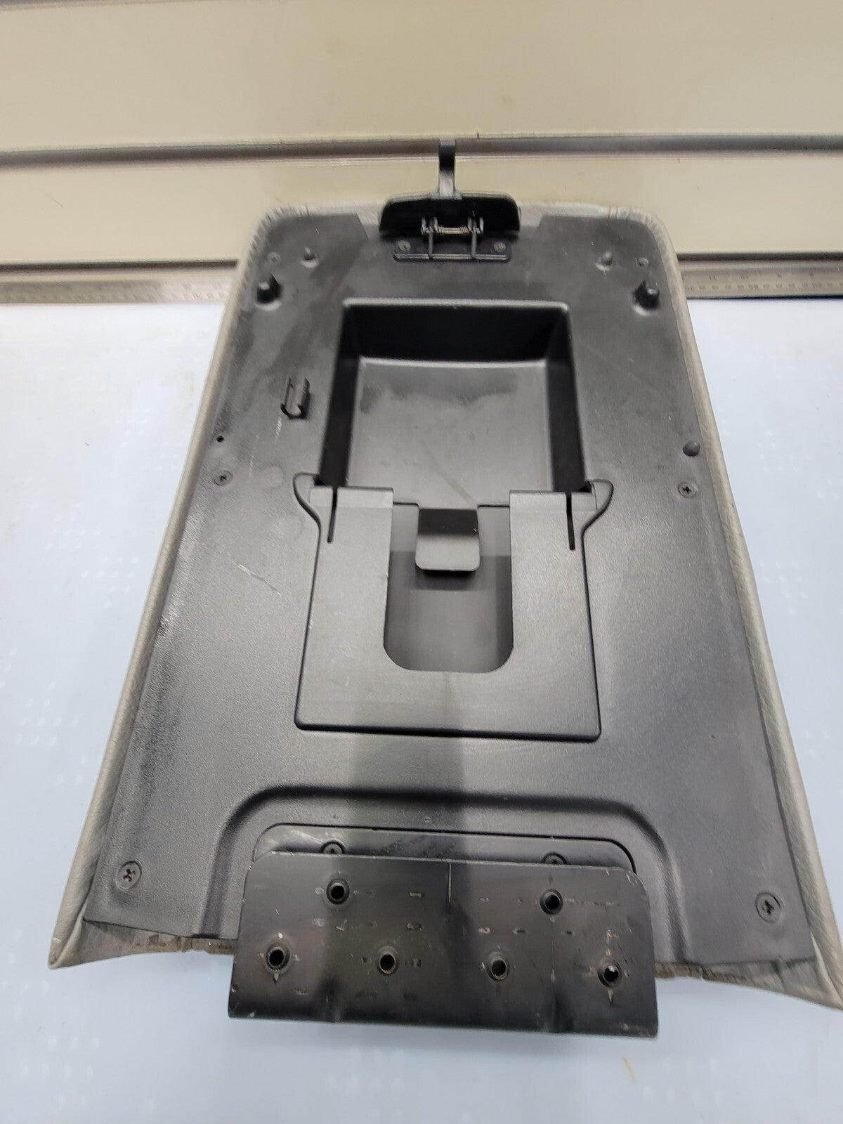 🔥2003-2006 FORD EXPEDITON CENTER CONSOLE ARMREST LID GRAY LEATHER