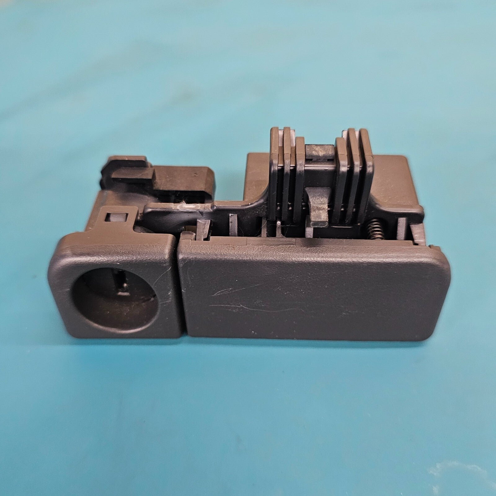 00-05 Mitsubishi Eclipse Glove Storage Box Compartment Latch Lock Black Assembly