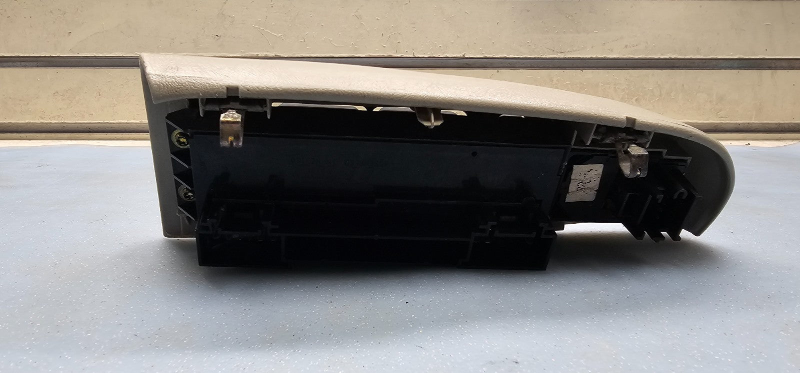 🔥99-02 Tahoe Suburban Yukon Left Driver Master Power Window Switch Assembly Tan